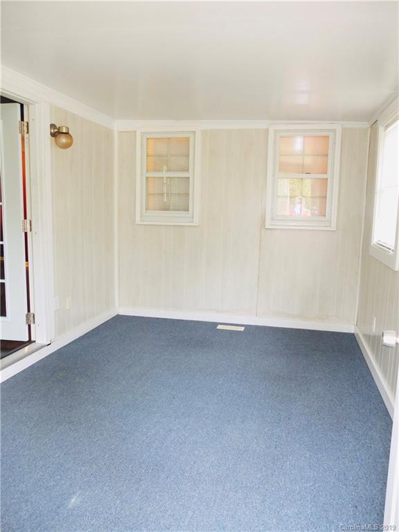 9104 Singingpine Road Charlotte, NC 28214 - Photo 10 of 33 Gallery Image 10