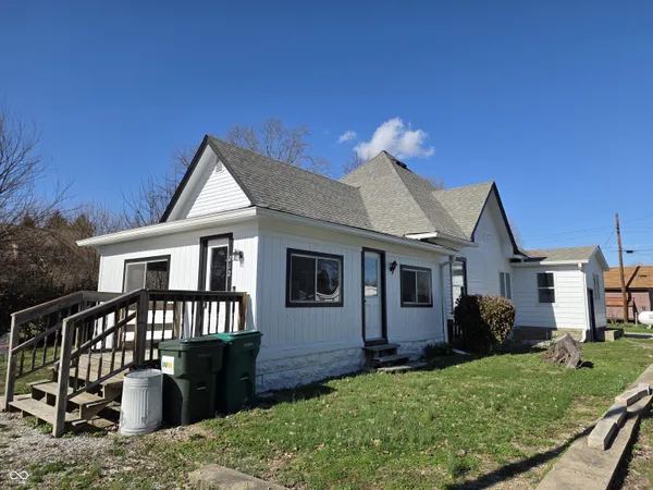 $205,000 | 212 West Burnside Avenue, Fairland, IN 46126