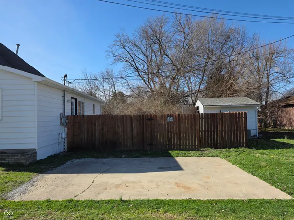 $199,000 | 212 West Burnside Avenue, Fairland, IN 46126