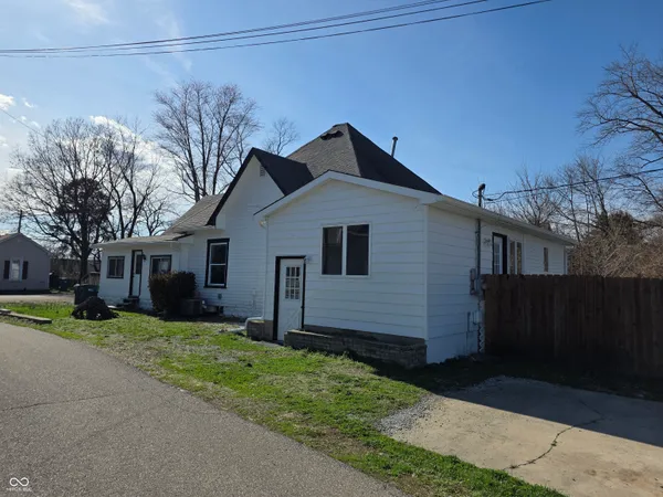 $199,000 | 212 West Burnside Avenue, Fairland, IN 46126