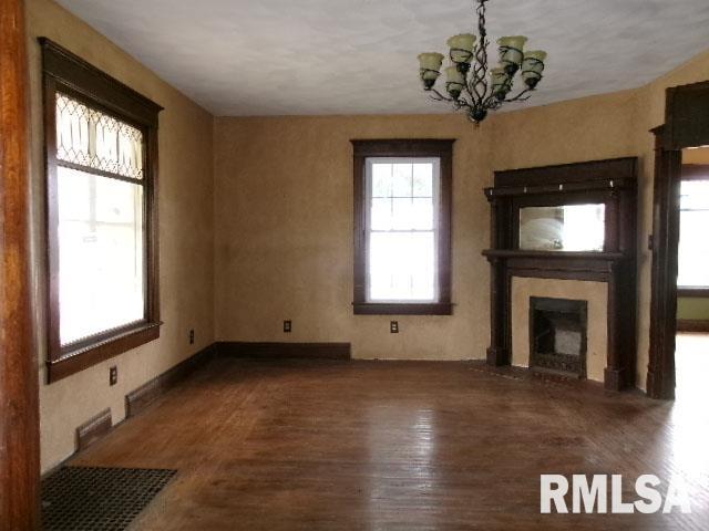 100 Main Street Ellisville, IL 61431 - Photo 4 of 22