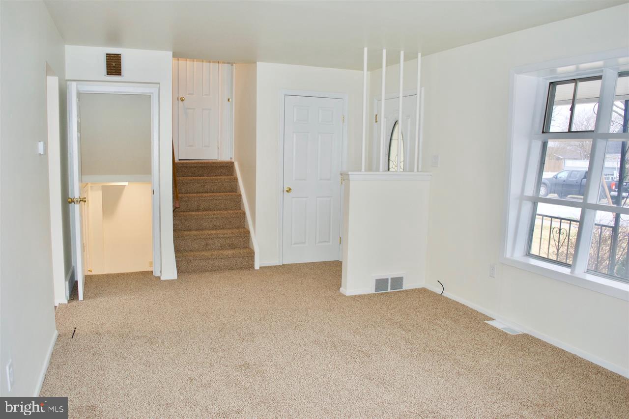 727 Fireside Road York, PA 17404 - Photo 2 of 13