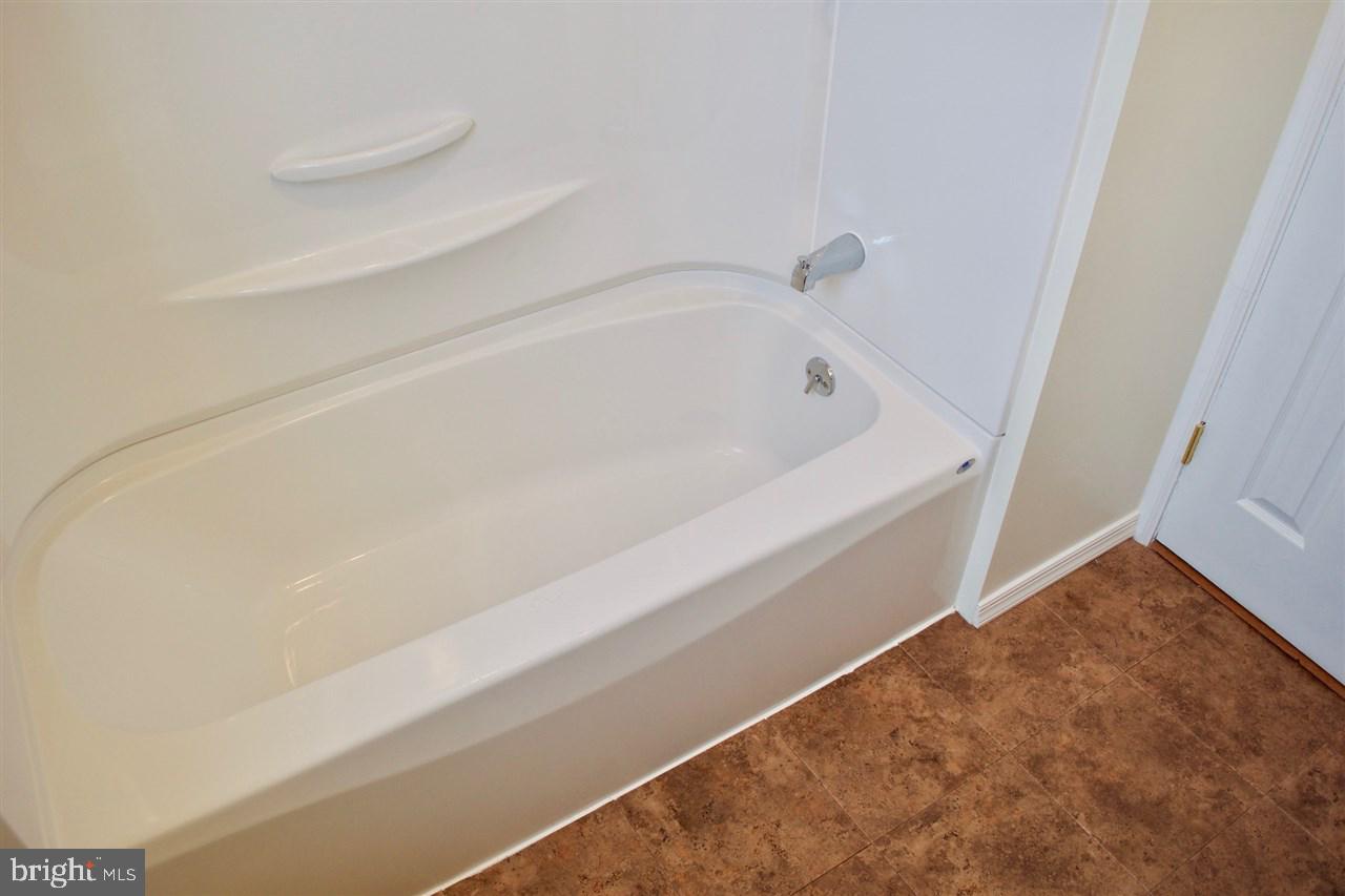 727 Fireside Road York, PA 17404 - Photo 8 of 13