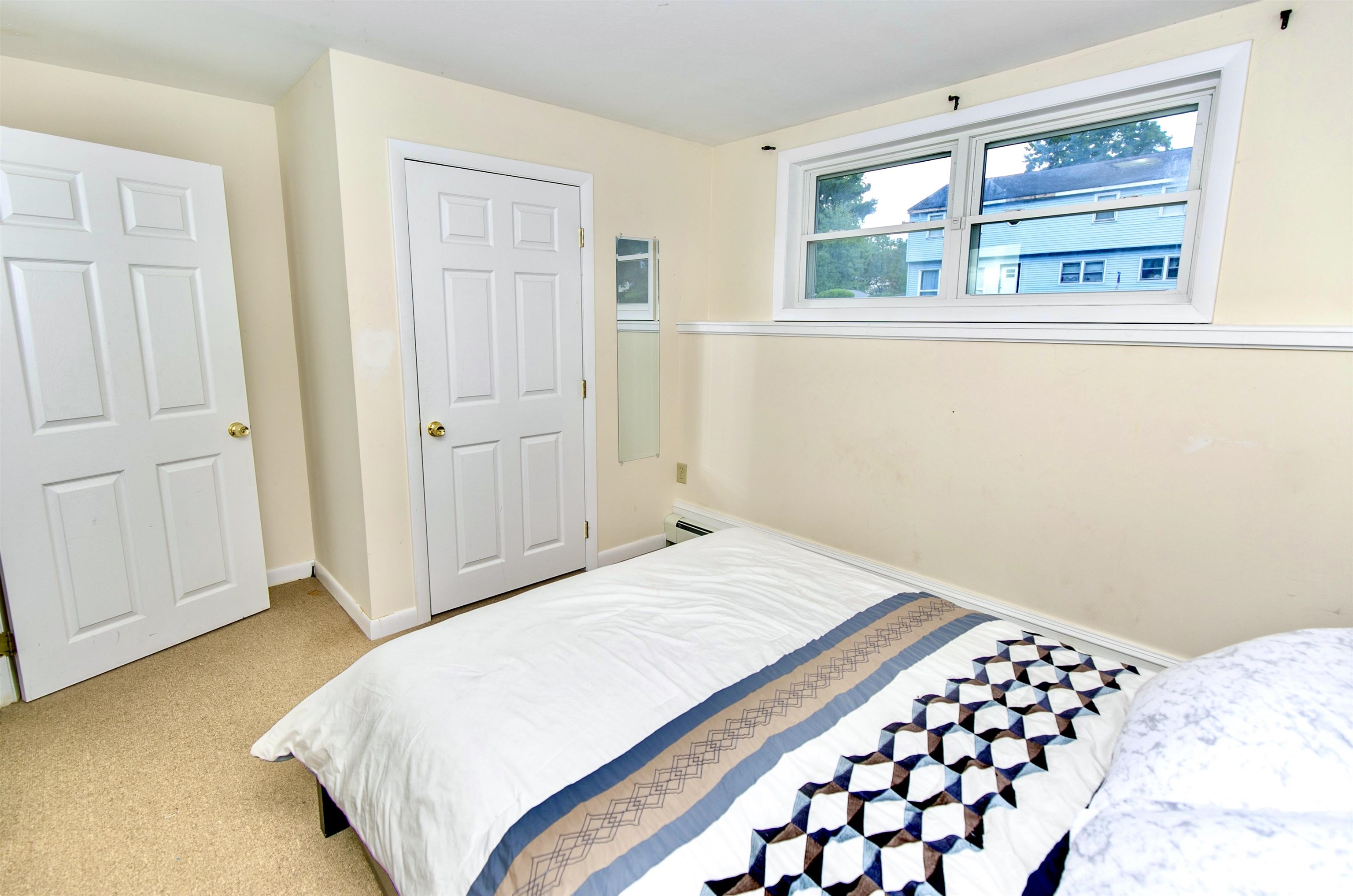 32 Cox Street Nashua, NH 03064 - Photo 15 of 26