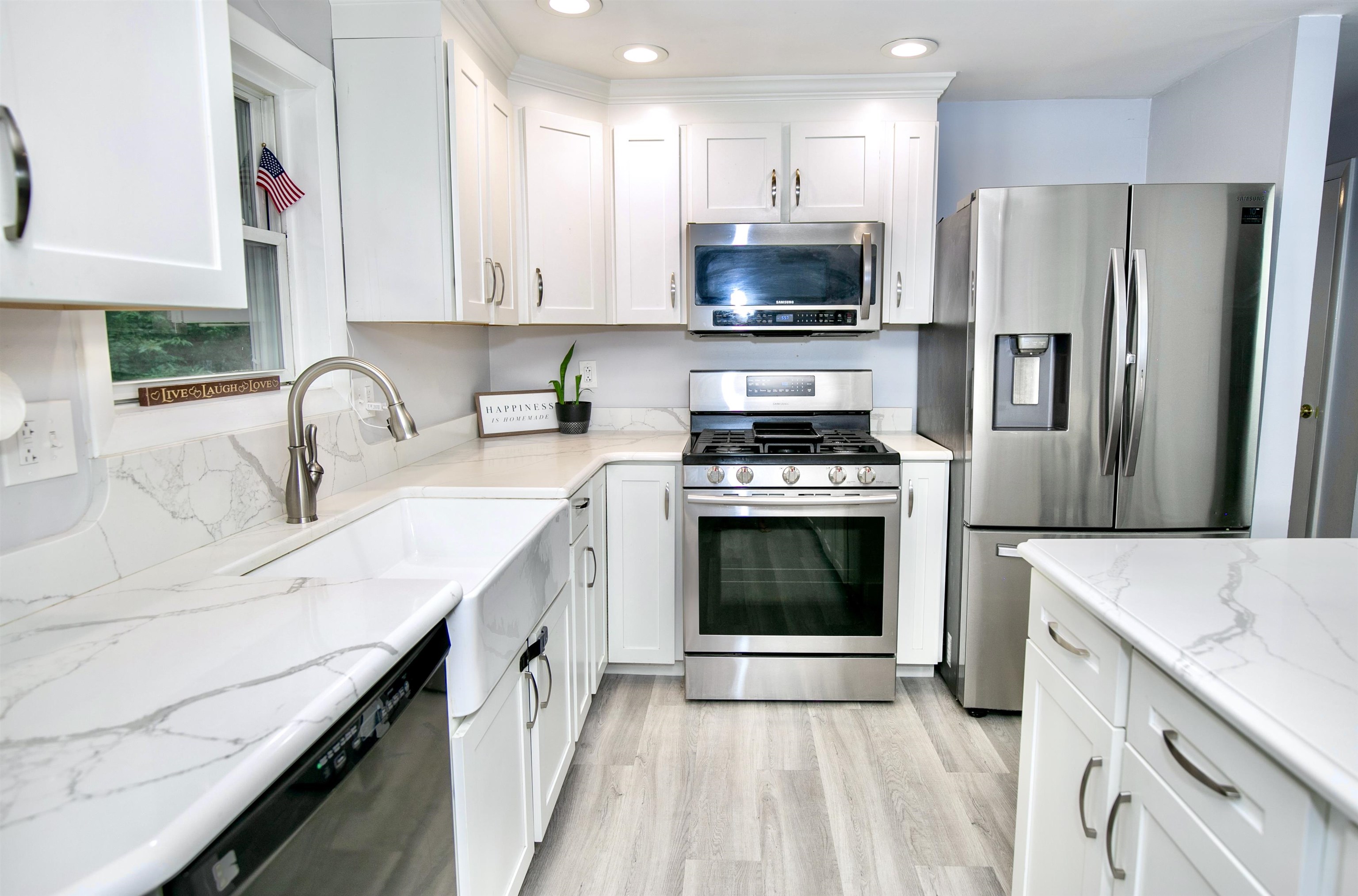 32 Cox Street Nashua, NH 03064 - Photo 25 of 26
