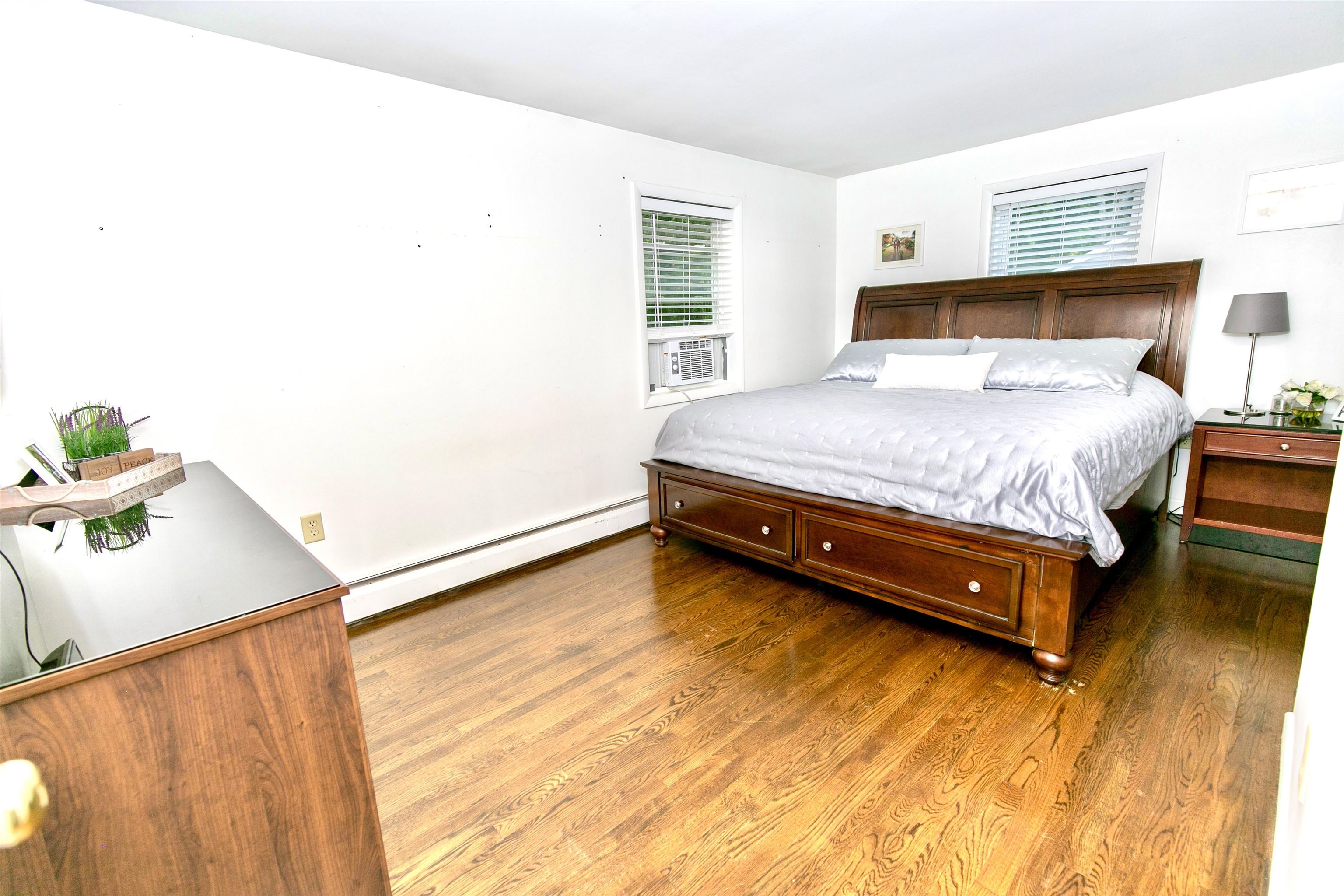 32 Cox Street Nashua, NH 03064 - Photo 8 of 26