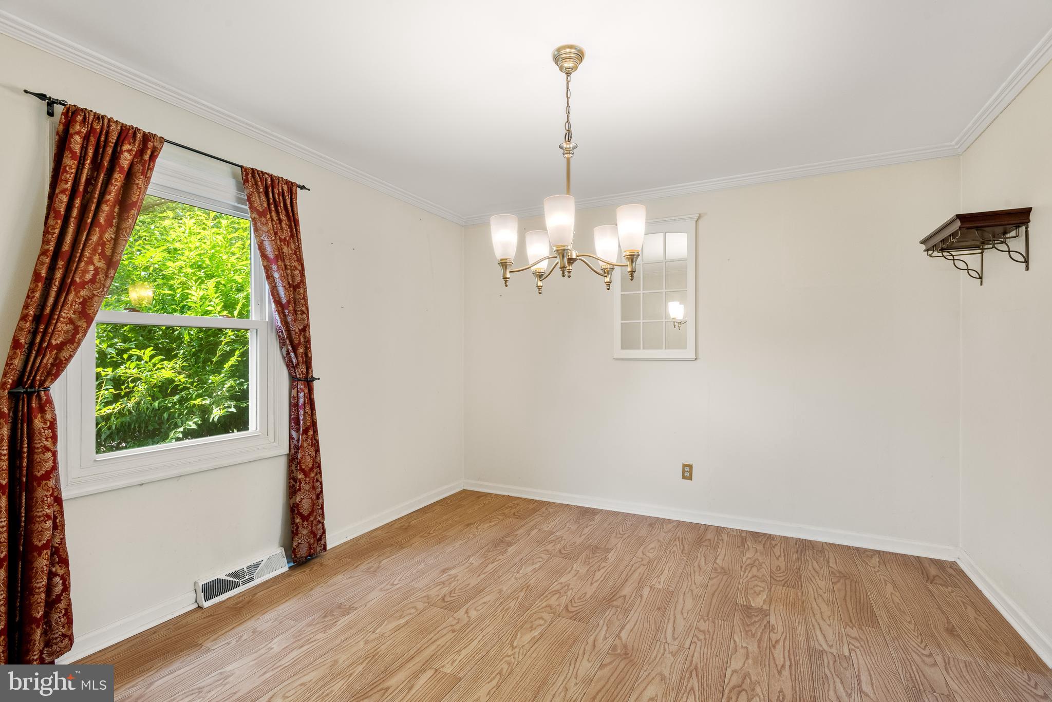 246 Monacy Road Coatesville, PA 19320 - Photo 4 of 21