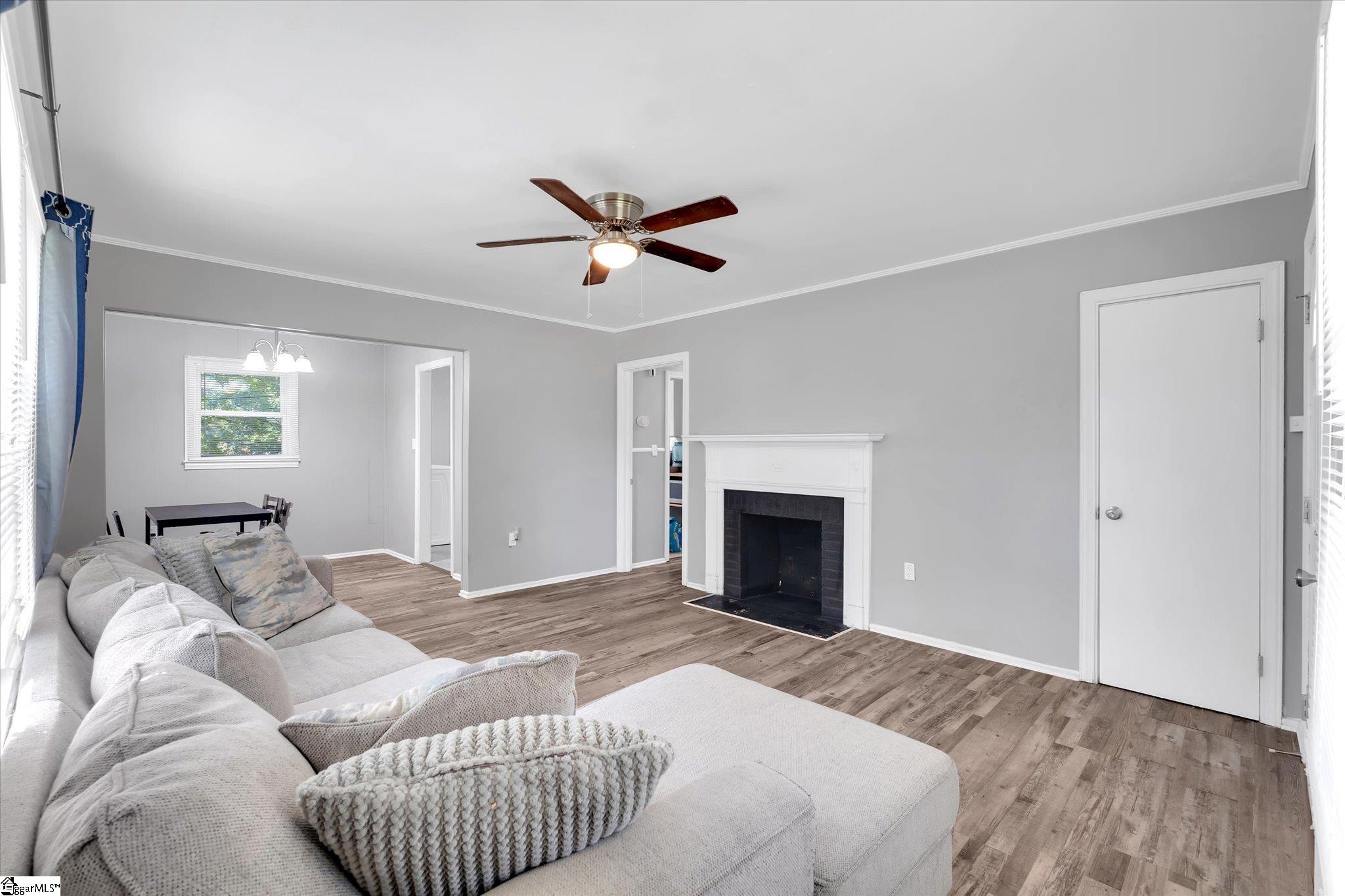 404 Montague Street Anderson, SC 29624 - Photo 3 of 30