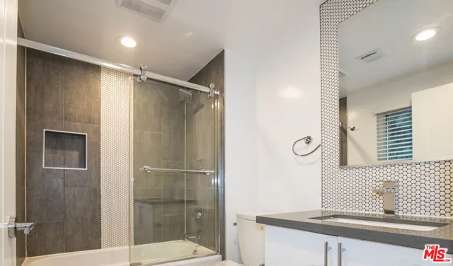 $3,995 | 6546 La Mirada Avenue, Unit 6548, Los Angeles, CA 90038