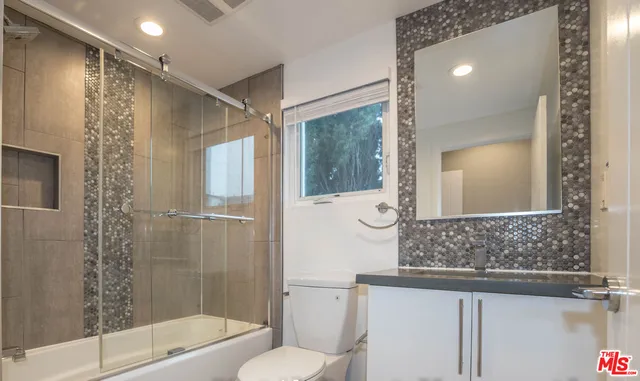 $3,995 | 6546 La Mirada Avenue, Unit 6548, Los Angeles, CA 90038