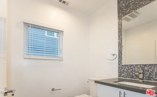 $3,995 | 6546 La Mirada Avenue, Unit 6548, Los Angeles, CA 90038