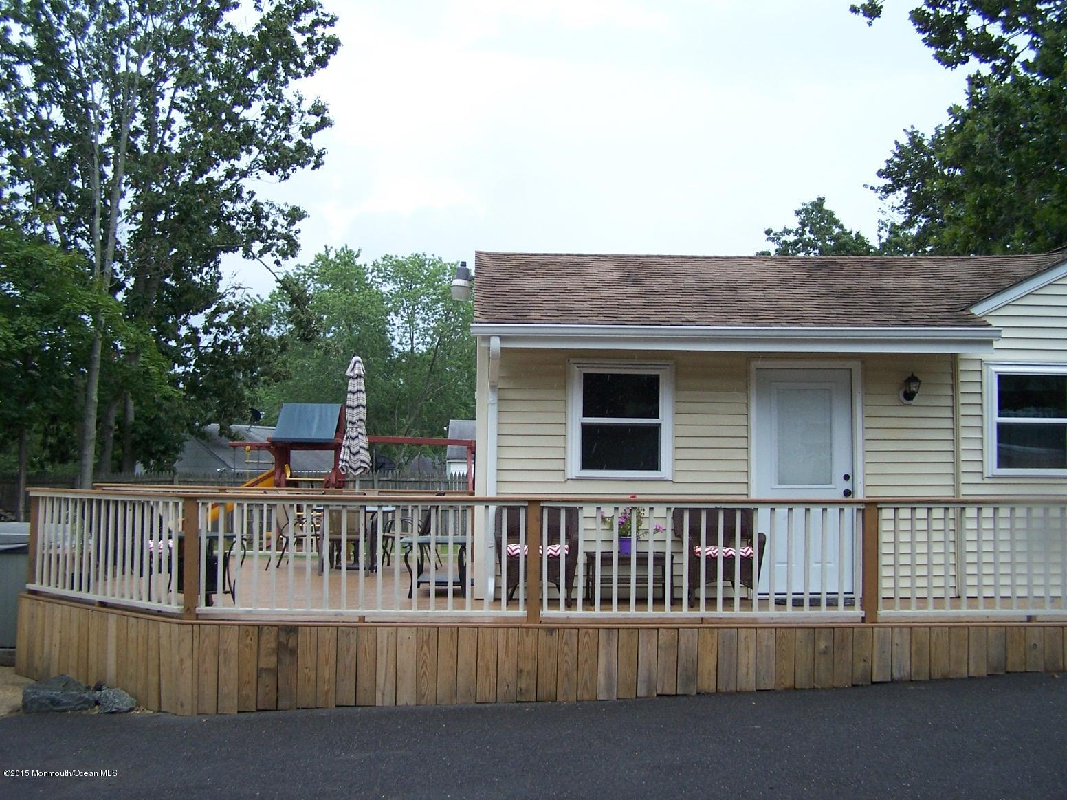 18 Locust Road Howell, NJ 07731 - Photo 4 of 11 021