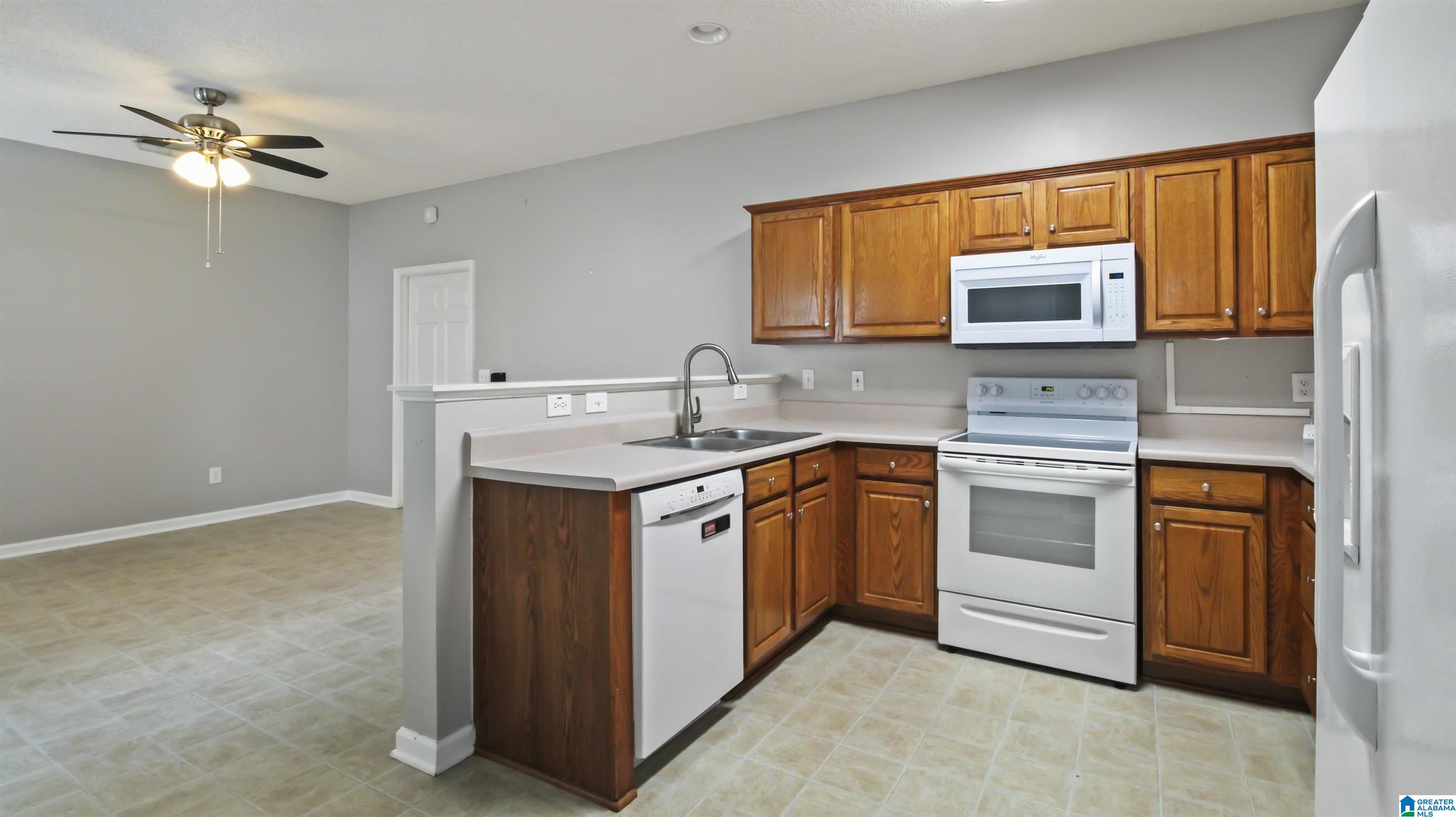 2219 Summer Ridge Drive Birmingham, AL 35226 - Photo 10 of 28