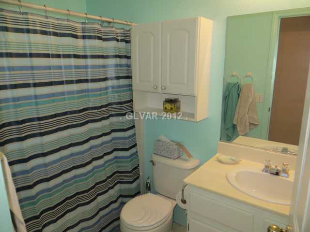914 Shadowfax Road Henderson, NV 89015 - Photo 20 of 25 Bathroom.