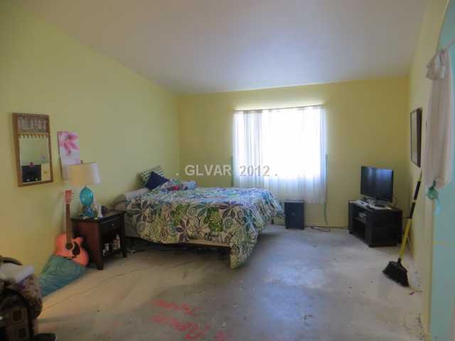 914 Shadowfax Road Henderson, NV 89015 - Photo 24 of 25 Master Bedroom.