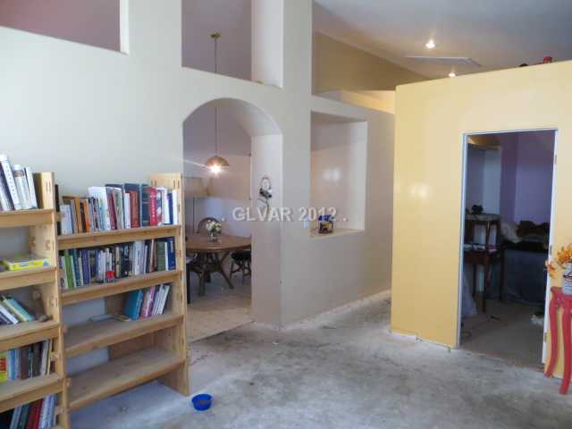 914 Shadowfax Road Henderson, NV 89015 - Photo 4 of 25 Living Room.