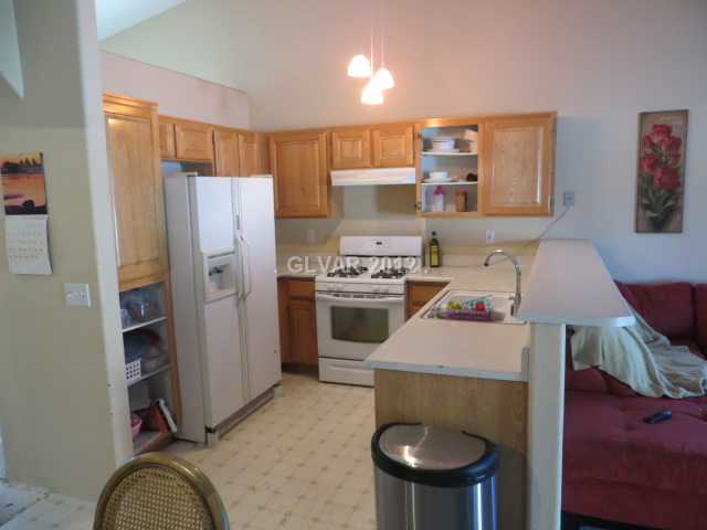 914 Shadowfax Road Henderson, NV 89015 - Photo 5 of 25 Kitchen.