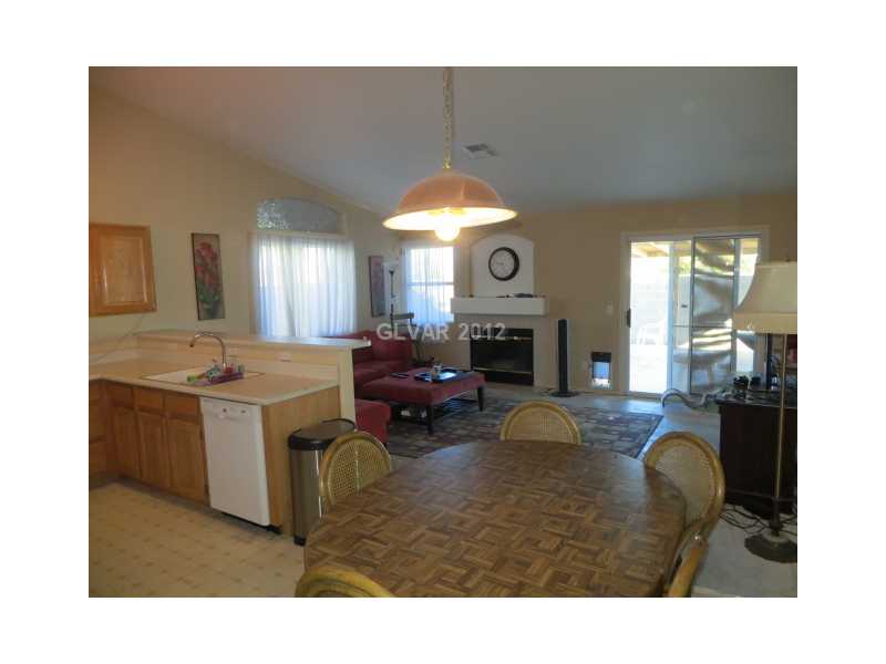 914 Shadowfax Road Henderson, NV 89015 - Photo 6 of 25 Dining Room. Dining Area / Family Room