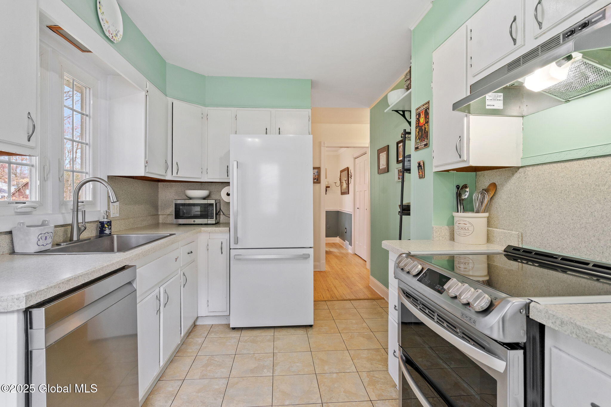 11 Maple Terrace Bethlehem, NY 12054 - Photo 18 of 52 28-web-or-mls-11-maple-terrace