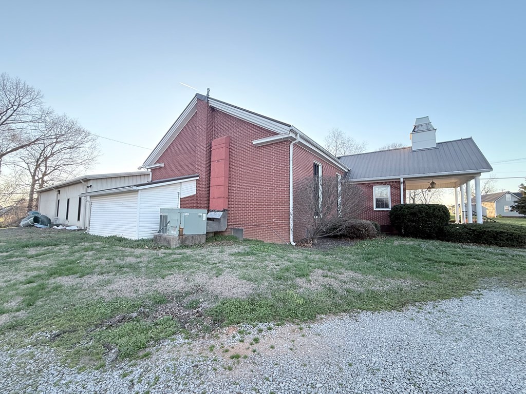 10926 Lafayette Road Herndon, KY 42236 - Photo 13 of 42 a view of a house with a yard