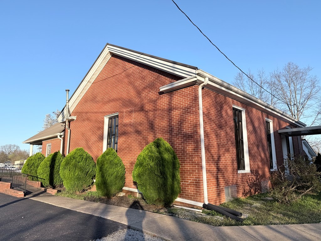 10926 Lafayette Road Herndon, KY 42236 - Photo 3 of 42 a view of a back yard of the house