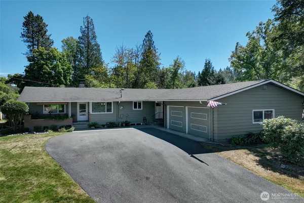 $3,900 | 18021 Issaquah-Hobart Road Southeast, Maple Valley, WA 98038