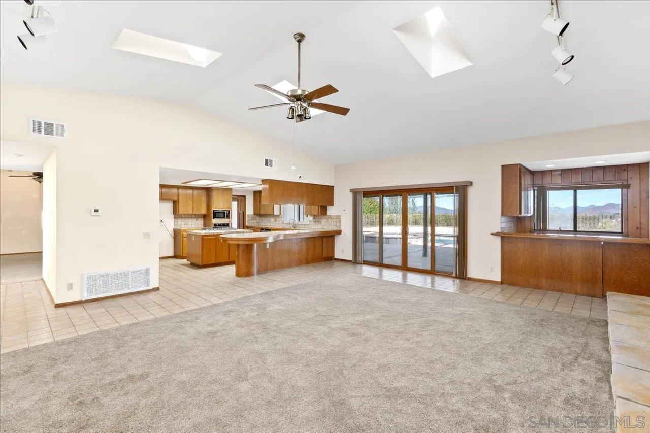 17648 Valle Verde Road Poway, CA 92064 - Photo 15 of 45