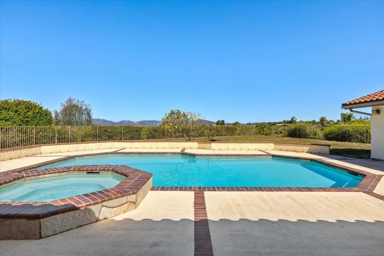 17648 Valle Verde Road Poway, CA 92064 - Photo 17 of 45