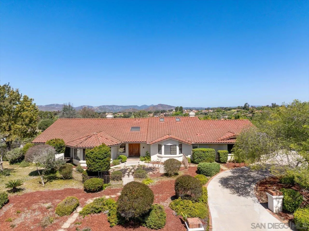 17648 Valle Verde Road Poway, CA 92064 - Photo 2 of 45