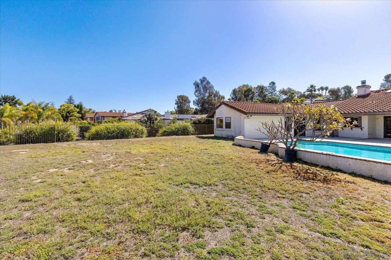 17648 Valle Verde Road Poway, CA 92064 - Photo 24 of 45