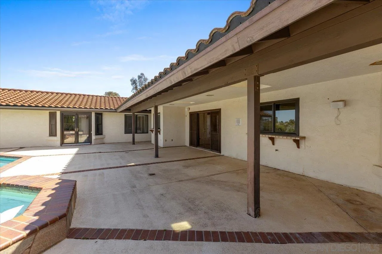 17648 Valle Verde Road Poway, CA 92064 - Photo 25 of 45