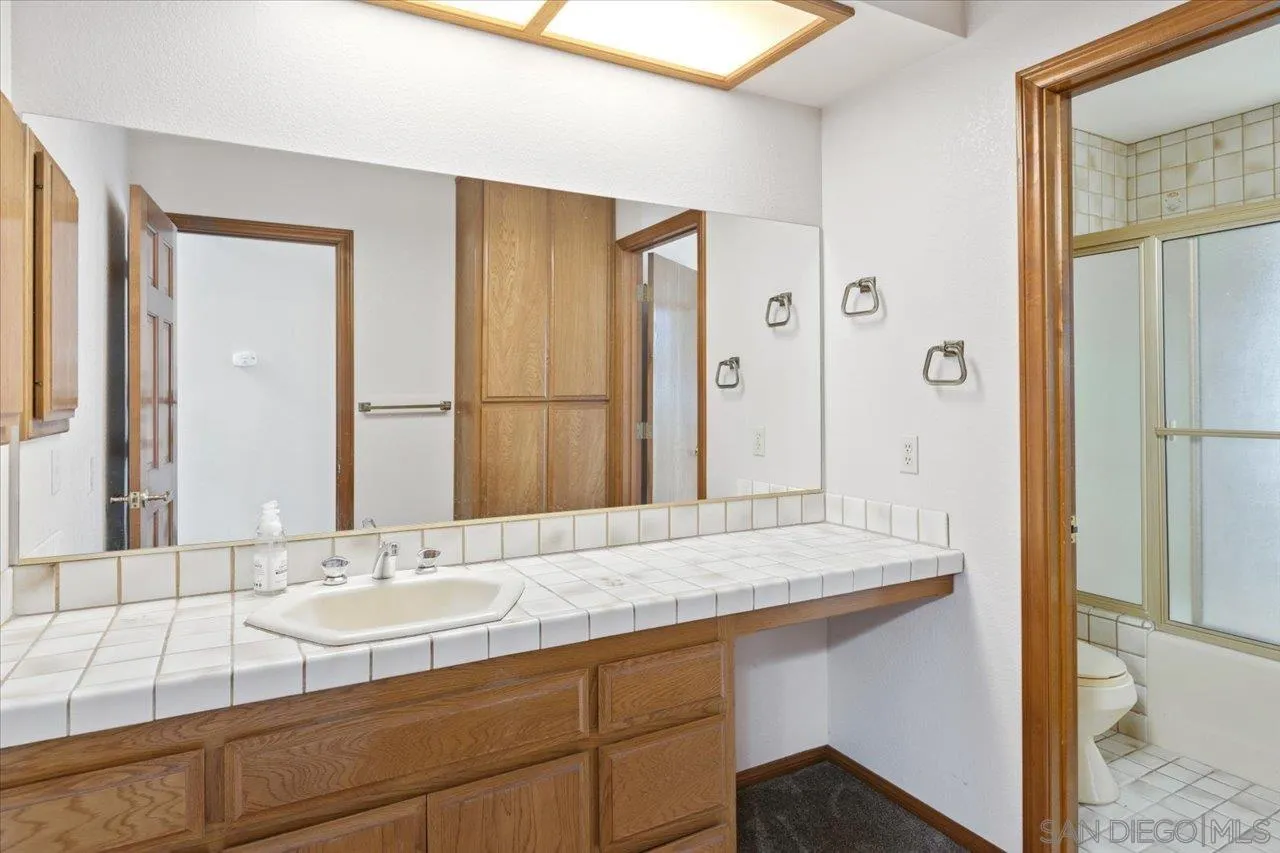 17648 Valle Verde Road Poway, CA 92064 - Photo 35 of 45
