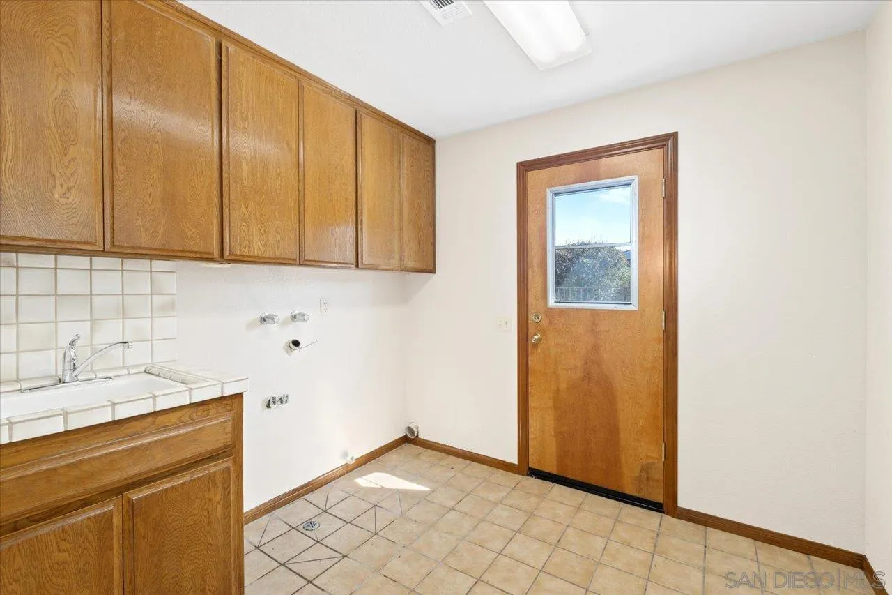 17648 Valle Verde Road Poway, CA 92064 - Photo 40 of 45