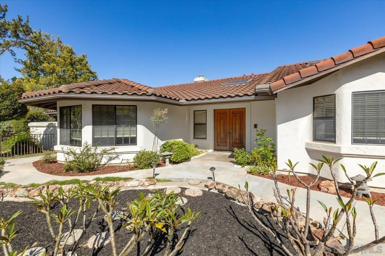 17648 Valle Verde Road Poway, CA 92064 - Photo 4 of 45