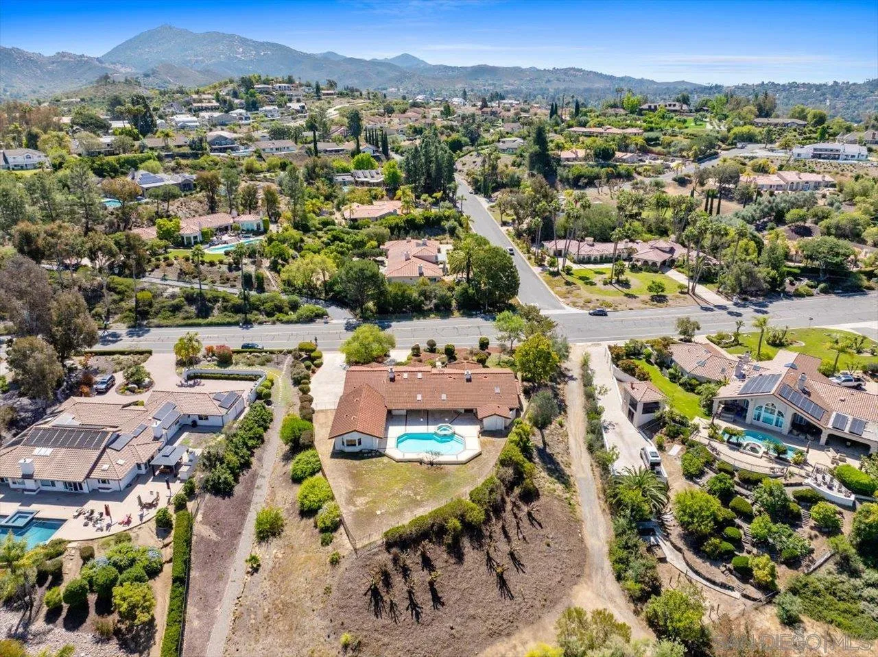 17648 Valle Verde Road Poway, CA 92064 - Photo 43 of 45