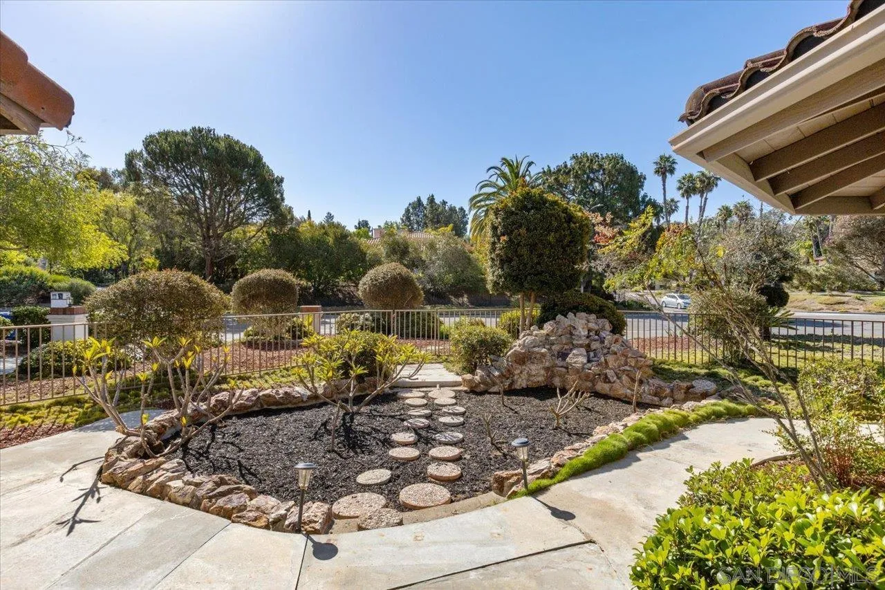 17648 Valle Verde Road Poway, CA 92064 - Photo 5 of 45