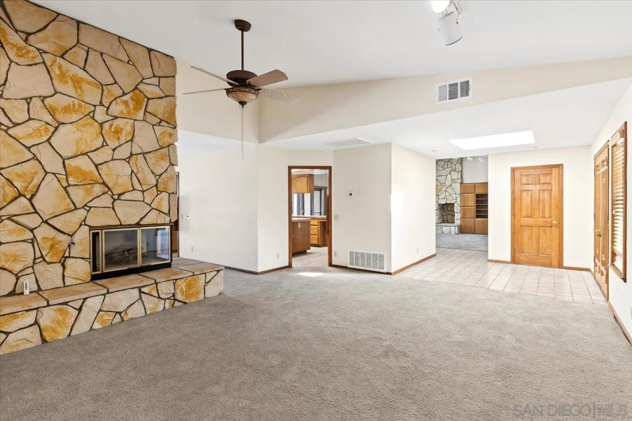 17648 Valle Verde Road Poway, CA 92064 - Photo 7 of 45