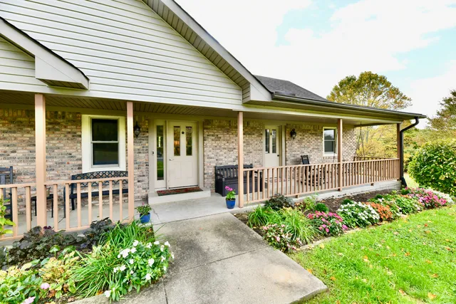 $570,000 | 9221 Stanley Drive, Mooresville, IN 46158