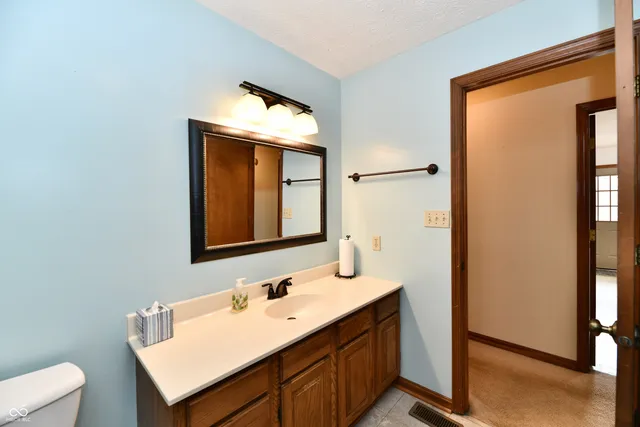 $570,000 | 9221 Stanley Drive, Mooresville, IN 46158