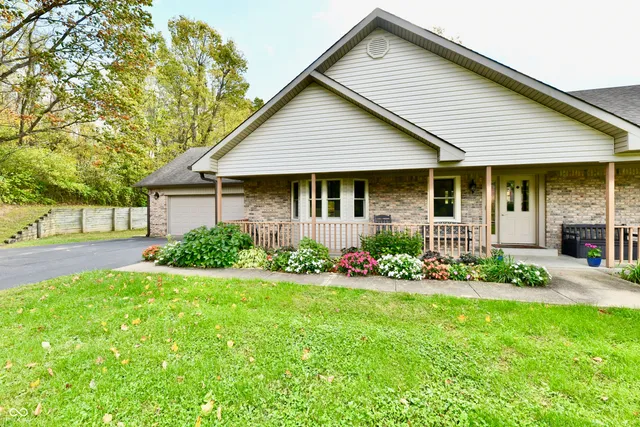 $570,000 | 9221 Stanley Drive, Mooresville, IN 46158