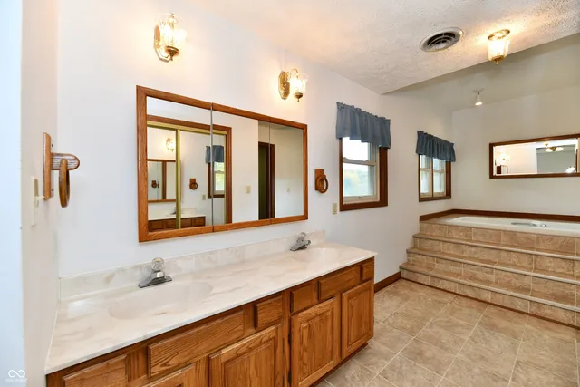 $570,000 | 9221 Stanley Drive, Mooresville, IN 46158