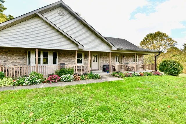 $570,000 | 9221 Stanley Drive, Mooresville, IN 46158