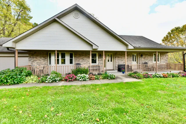 $570,000 | 9221 Stanley Drive, Mooresville, IN 46158