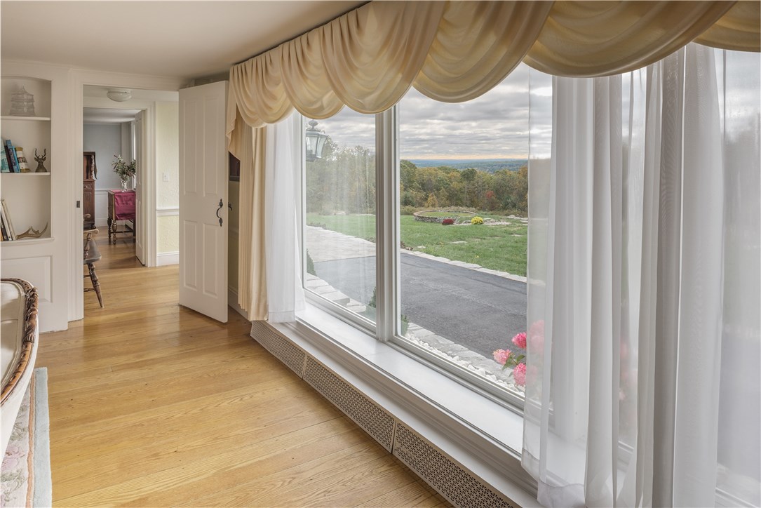 362 Nipmuc Road Scituate, RI 02825 - Photo 12 of 40