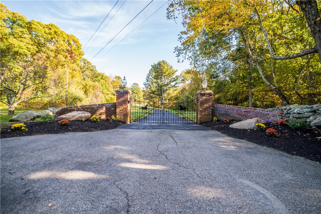 362 Nipmuc Road Scituate, RI 02825 - Photo 2 of 40