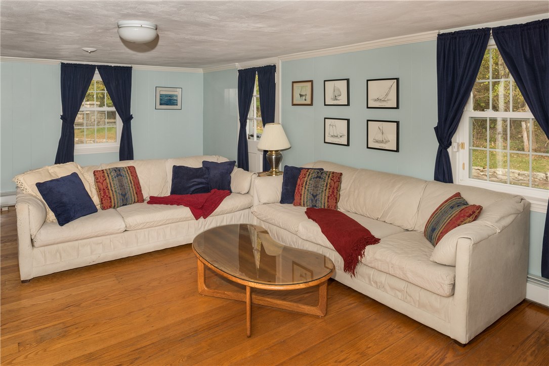 362 Nipmuc Road Scituate, RI 02825 - Photo 22 of 40