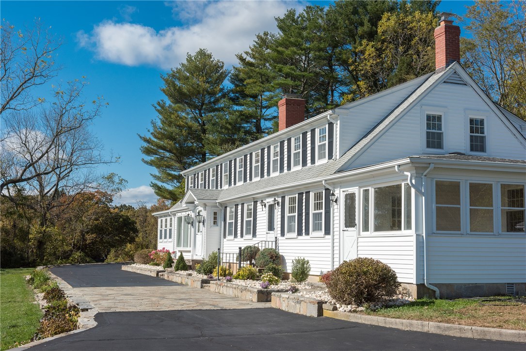 362 Nipmuc Road Scituate, RI 02825 - Photo 4 of 40