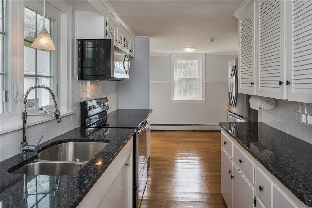 362 Nipmuc Road Scituate, RI 02825 - Photo 5 of 40