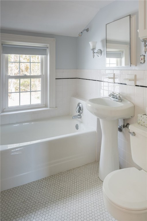 362 Nipmuc Road Scituate, RI 02825 - Photo 8 of 40