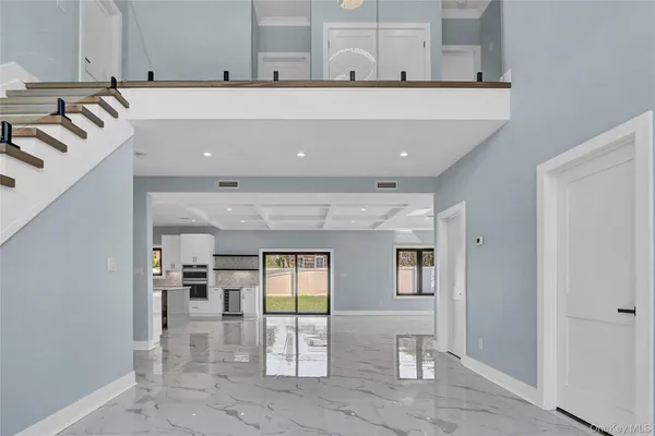 $1,515,000 | 557 Knoll Court, Seaford, NY 11783